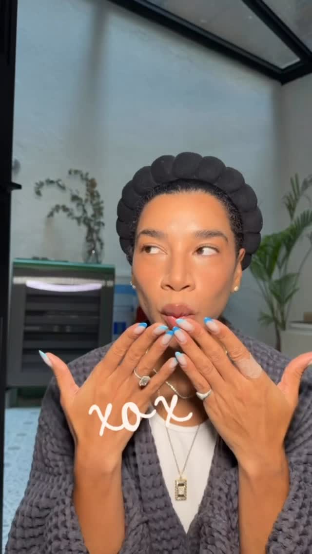 Look by hannahbronfman