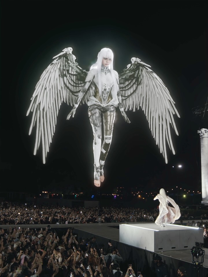 Fashion look by @lalalalisa_m