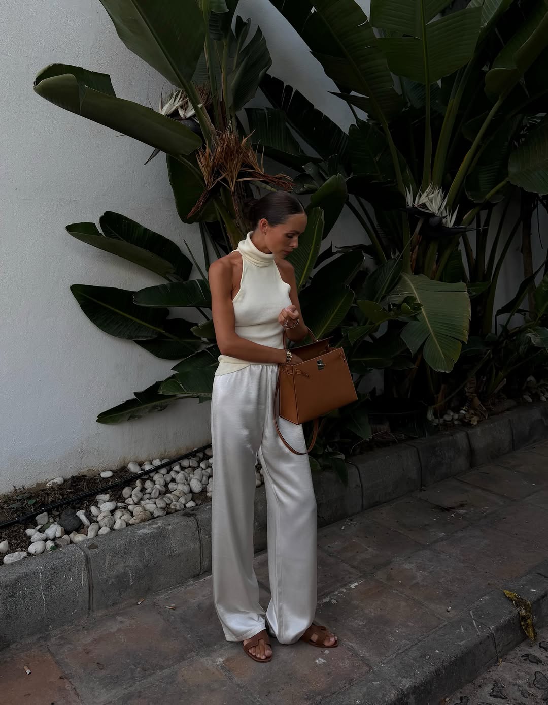 When I don’t know what to wear, I always reach for my satin pants from @mkaecph. They’re so easy to …