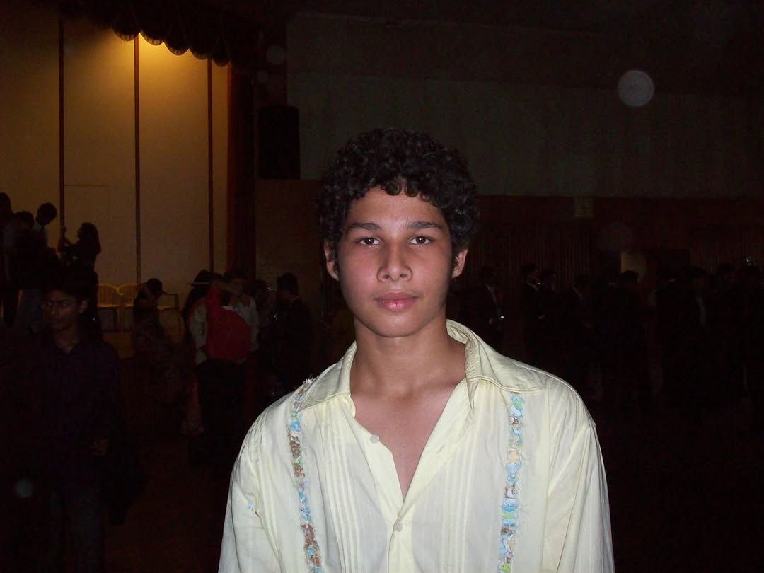 Look by siddhantchaturvedi